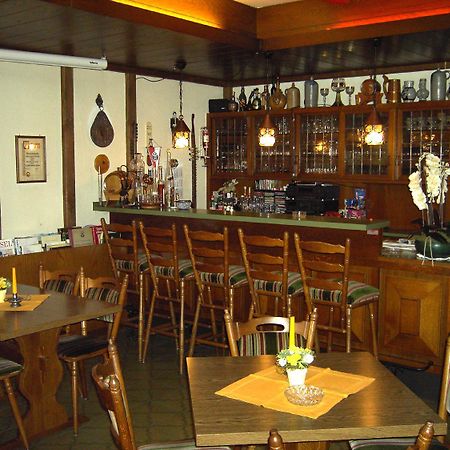 Weinstube Pension Moselbluemchen เซลทิงเงน-อาคทิก ภายนอก รูปภาพ