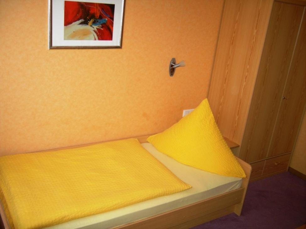 Weinstube Pension Moselbluemchen เซลทิงเงน-อาคทิก ภายนอก รูปภาพ