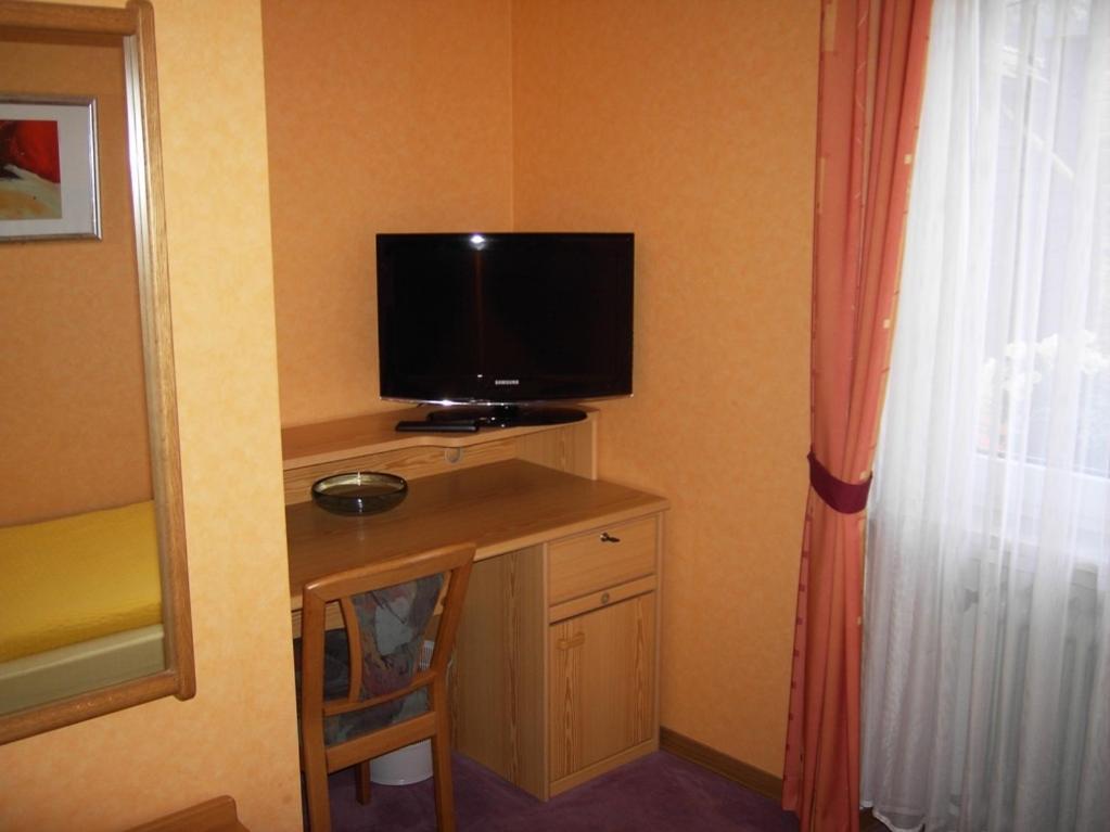 Weinstube Pension Moselbluemchen เซลทิงเงน-อาคทิก ภายนอก รูปภาพ
