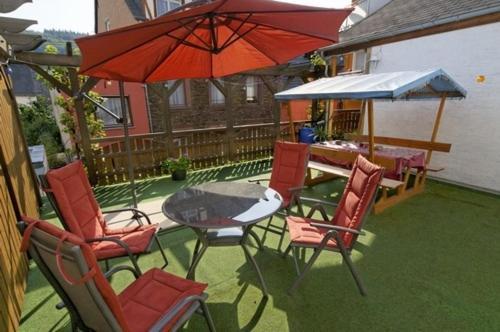 Weinstube Pension Moselbluemchen เซลทิงเงน-อาคทิก ภายนอก รูปภาพ