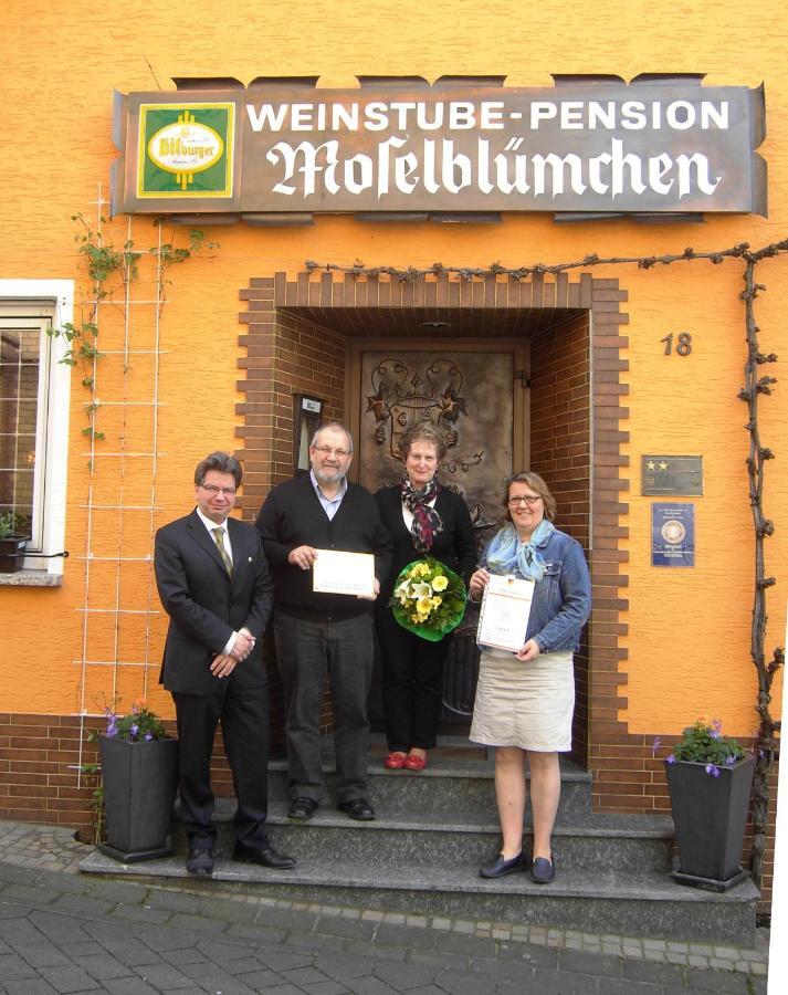 Weinstube Pension Moselbluemchen เซลทิงเงน-อาคทิก ภายนอก รูปภาพ